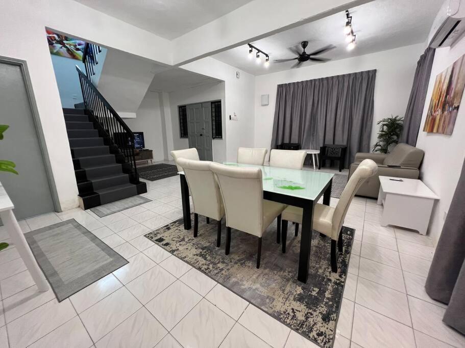 Rumah Melati By Impian Homestay Klia-Salak Tinggi-Nilai 세팡 외부 사진